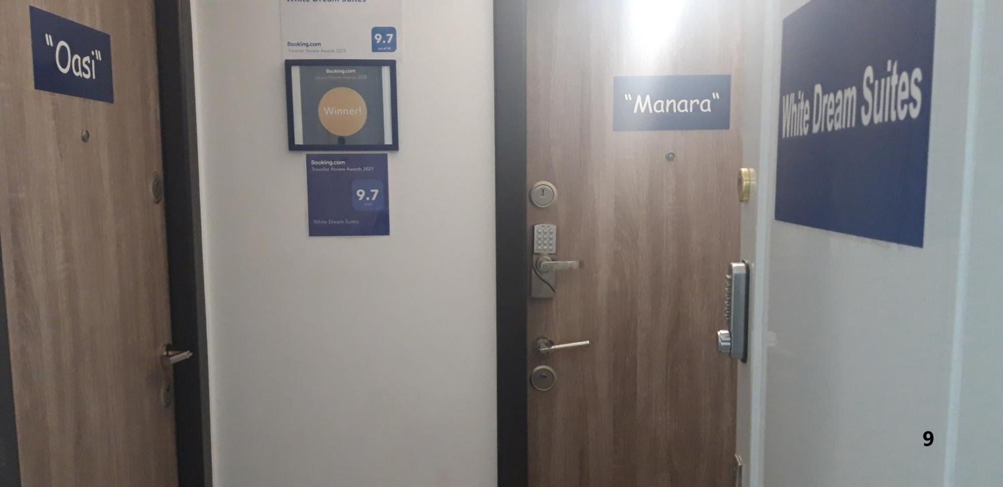 יאשי White Dream Suites מראה חיצוני תמונה